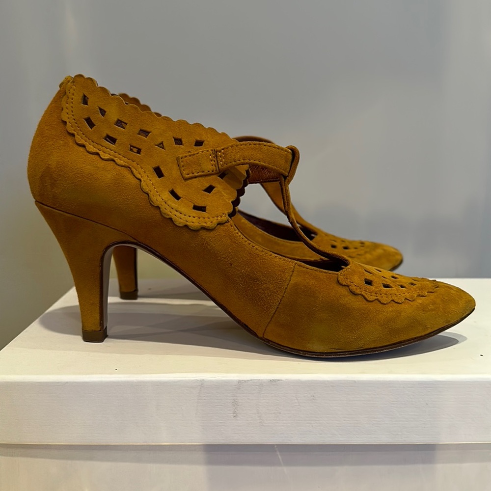 Mustard suede heel size 38